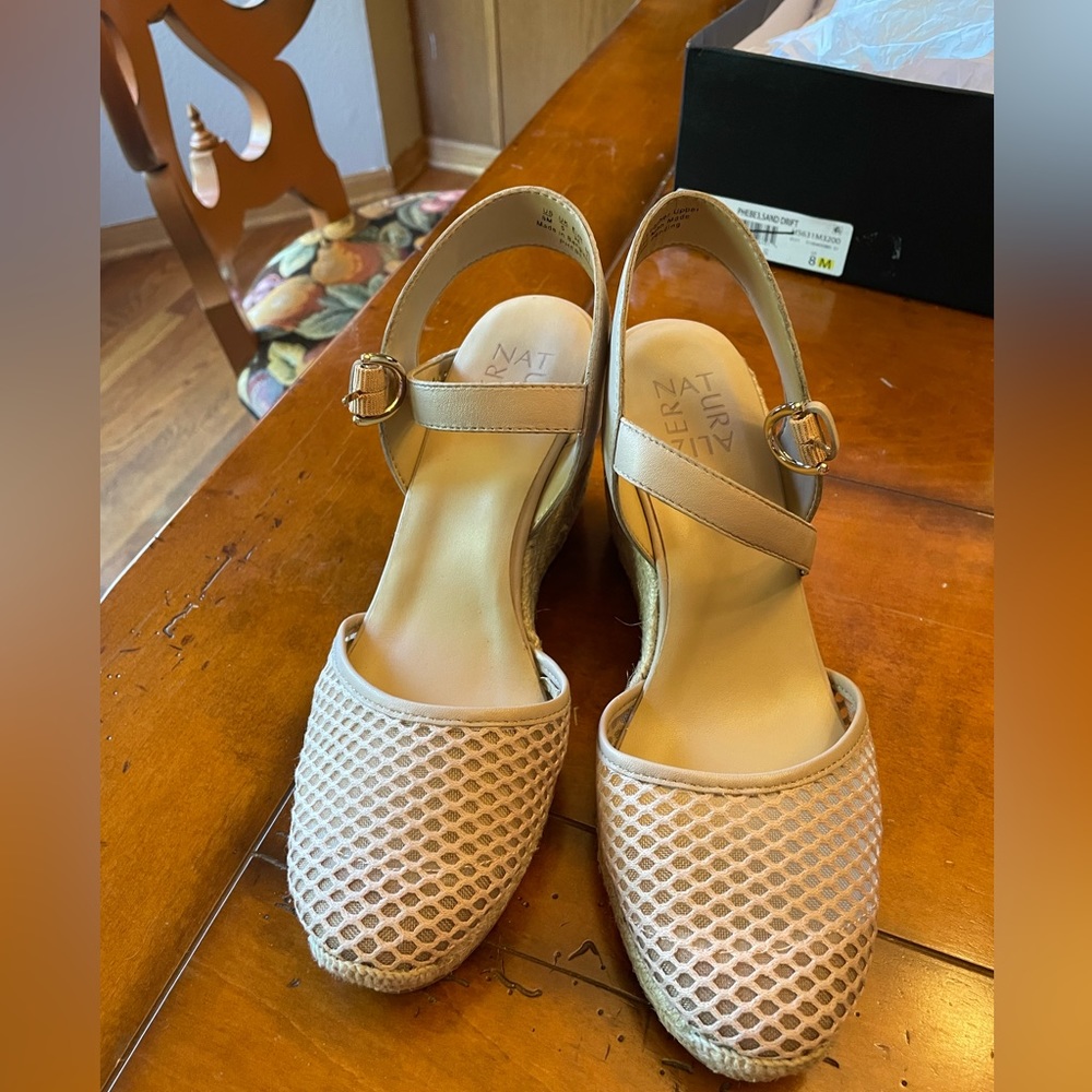 Cream wedges